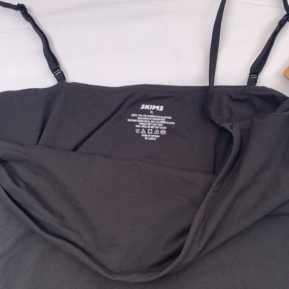 SKIMS bodysuit NWT - Picture 2 of 3